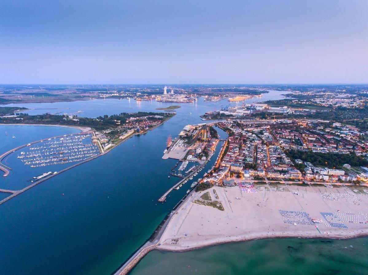 Doppelzimmer Humidor, Direkt Am Alten Strom Rostock Zewnętrze zdjęcie